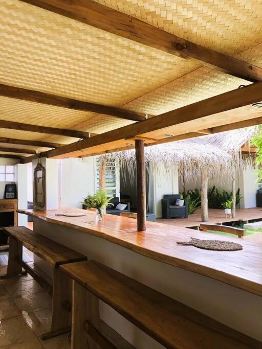 Bungalow Tiarii, Avec Acces Direct A Une Plage Privee Tevaitoa Esterno foto