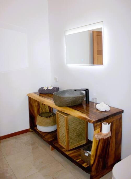 Bungalow Tiarii, Avec Acces Direct A Une Plage Privee Tevaitoa Esterno foto