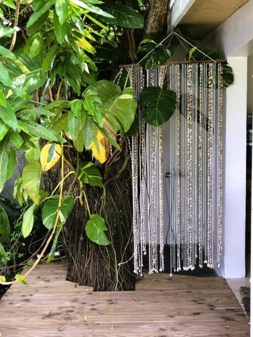 Bungalow Tiarii, Avec Acces Direct A Une Plage Privee Tevaitoa Esterno foto